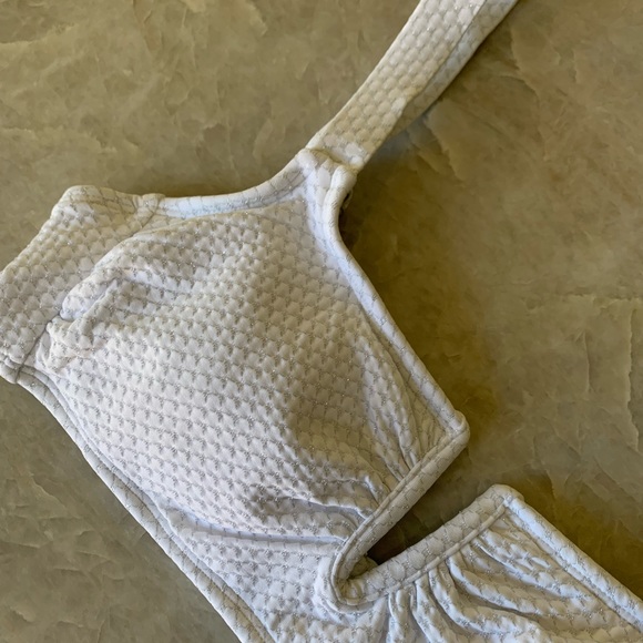 Brand New White Bikini Top - Picture 4 of 5